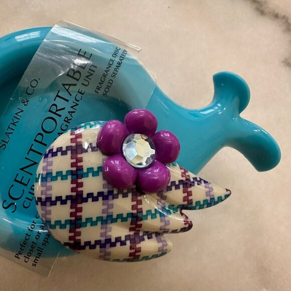 Bath & Body Works Blue Fish Gem Air Freshener Visor Clip Scentportable - Picture 7 of 8